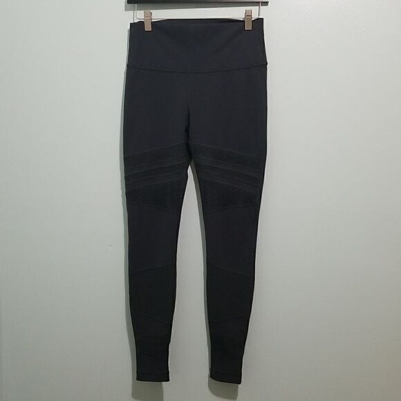 Lululemon,  grey Winder Under leggings, size 8. - Picture 1 of 5